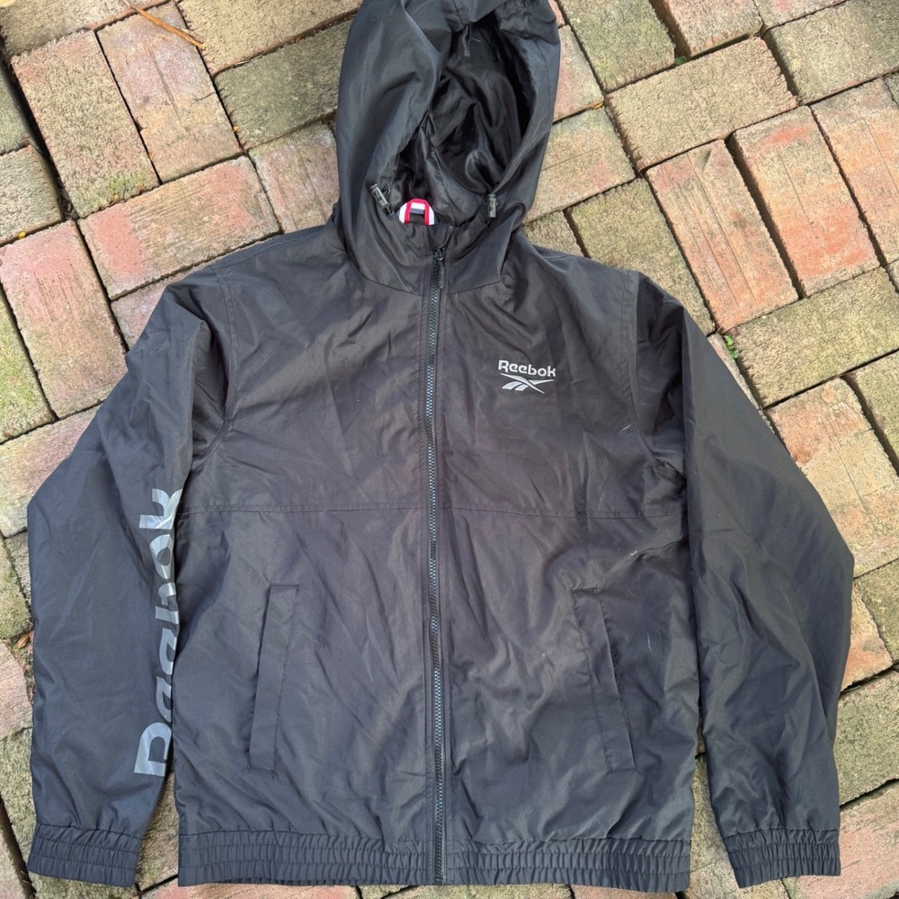 Reebok Mens Black Hooded Windbreaker Jacket Full Zip Logo Sleeve Small NWT